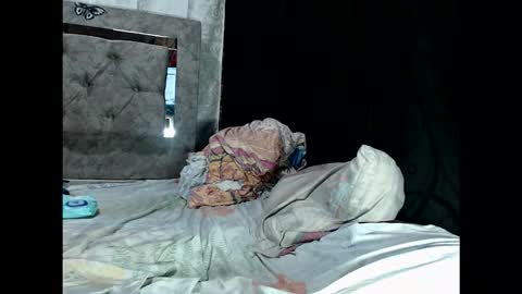 Snapshot of kamila_horney chatting on February 18, 2026, 12:50 am kamila_horney online show from February 18, 2026, 12:50 am