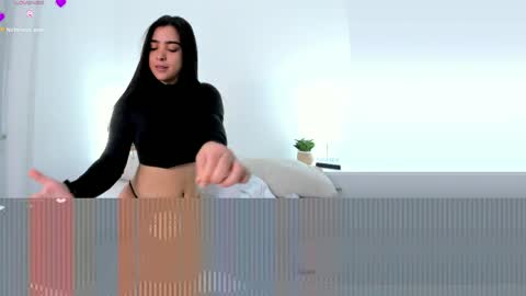 Kamila Betancourt online show from April 8, 2026, 12:49 pm