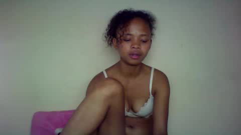 Snapshot of kamillah69 chatting on February 13, 2026, 1:23 am kamillah69 online show from February 13, 2026, 1:23 am