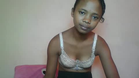 Snapshot of kamillah69 chatting on February 22, 2026, 5:19 am kamillah69 online show from February 22, 2026, 5:19 am