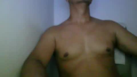 Snapshot of kamilo69_ chatting on December 19, 2025, 3:35 am Kamilo online show from December 19, 2025, 3:35 am