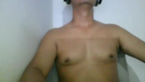 Snapshot of kamilo69_ chatting on December 23, 2025, 2:31 am Kamilo online show from December 23, 2025, 2:31 am