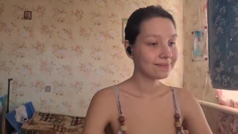 Mari  Simmons online show from October 22, 2025, 6:13 am