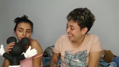 kammy   y   camila online show from January 15, 2026, 10:46 pm