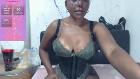 Paola online show from April 11, 2026, 8:02 pm