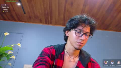 kane_del_toro online show from November 26, 2025, 7:42 am