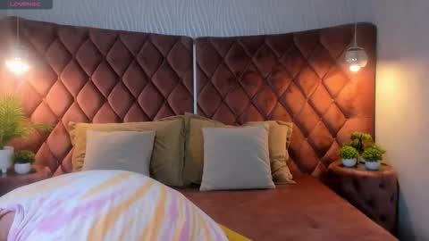 Snapshot of kane_wolfs chatting on October 5, 2025, 1:20 pm Kane online show from October 5, 2025, 1:20 pm