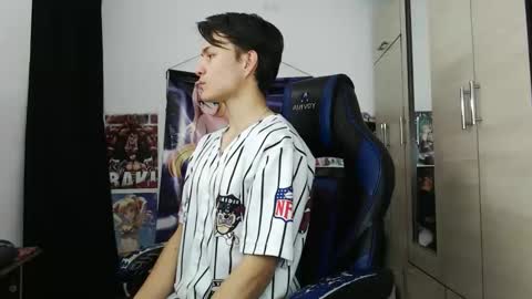 Snapshot of kanekixxxhot chatting on February 26, 2026, 12:15 pm andres online show from February 26, 2026, 12:15 pm