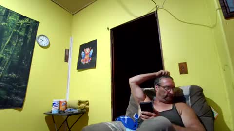 Snapshot of kansasfarmer1 chatting on October 17, 2025, 2:37 am kansasfarmer1 online show from October 17, 2025, 2:37 am