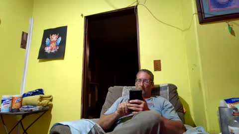 Snapshot of kansasfarmer1 chatting on October 19, 2025, 11:38 pm kansasfarmer1 online show from October 19, 2025, 11:38 pm