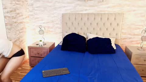 kaorusweet online show from November 21, 2025, 11:31 am