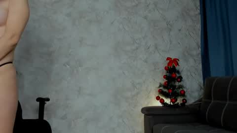 Emma online show from December 18, 2024, 1:37 am