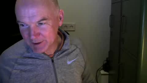 Snapshot of kapitein_rob chatting on February 6, 2025, 5:51 pm Robbie online show from February 6, 2025, 5:51 pm