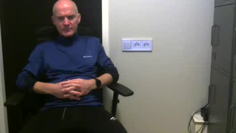 Robbie online show from December 16, 2025, 5:18 pm