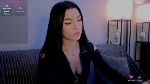 Snapshot of kara_life chatting on December 5, 2025, 1:47 am kara_life online show from December 5, 2025, 1:47 am