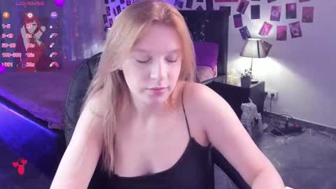 Lera online show from October 25, 2025, 8:58 pm