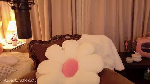 Snapshot of karathemagic chatting on December 21, 2025, 3:41 pm I am here around 5am GMT karathemagic online show from December 21, 2025, 3:41 pm