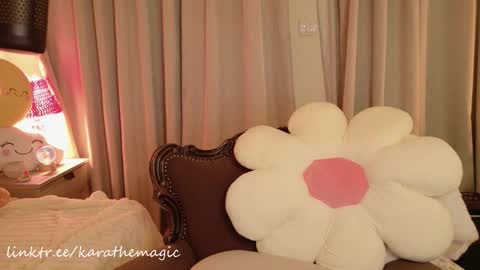 Snapshot of karathemagic chatting on March 1, 2026, 4:42 pm I am here around 5am GMT karathemagic online show from March 1, 2026, 4:42 pm