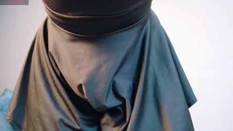 Snapshot of karen_brave chatting on March 6, 2026, 11:23 pm karen online show from March 6, 2026, 11:23 pm