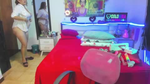 Snapshot of karen_milf_2 chatting on December 28, 2024, 4:51 am Karen online show from December 28, 2024, 4:51 am
