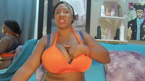 Snapshot of karenbis chatting on February 19, 2026, 10:17 pm Karen online show from February 19, 2026, 10:17 pm