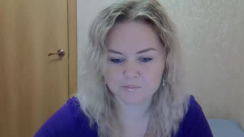 karennelsonx online show from November 16, 2025, 11:27 am