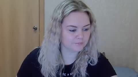 karennelsonx online show from March 23, 2026, 8:51 am