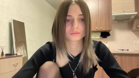 Snapshot of karensimilton chatting on February 6, 2026, 3:04 pm May online show from February 6, 2026, 3:04 pm