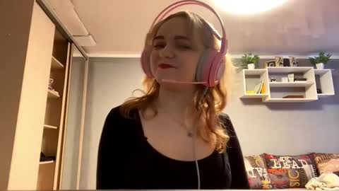 Im Olivia online show from November 8, 2025, 8:25 am