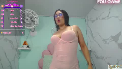 Snapshot of karime_sexygirl chatting on January 13, 2025, 2:21 pm Karime online show from January 13, 2025, 2:21 pm