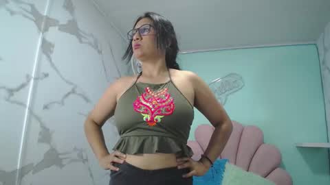 Snapshot of karime_sexygirl chatting on January 19, 2025, 11:12 am Karime online show from January 19, 2025, 11:12 am