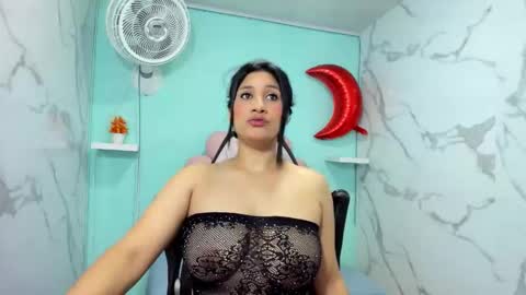 Snapshot of karime_sexygirl chatting on September 23, 2025, 11:13 am Karime online show from September 23, 2025, 11:13 am