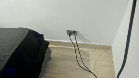 karina_aurora online show from December 18, 2025, 3:23 am