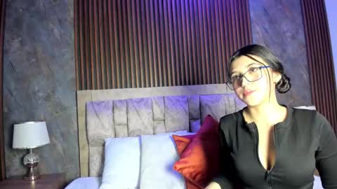 karina_carmona online show from November 13, 2025, 12:59 pm