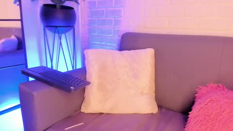 Kari online show from February 5, 2025, 4:06 am