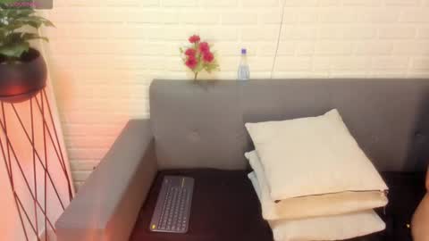 Kari online show from September 28, 2025, 11:37 am