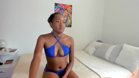 karina_lopez7 online show from January 16, 2025, 6:16 pm