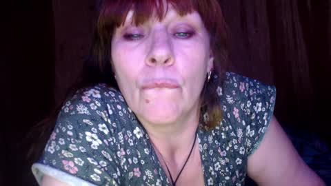 Snapshot of karina_ren chatting on December 9, 2024, 3:00 pm Karina online show from December 9, 2024, 3:00 pm