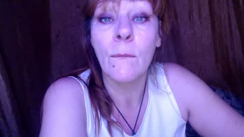 Snapshot of karina_ren chatting on December 23, 2024, 7:17 am Karina online show from December 23, 2024, 7:17 am