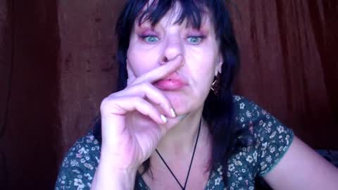 Snapshot of karina_ren chatting on January 2, 2025, 7:55 am Karina online show from January 2, 2025, 7:55 am
