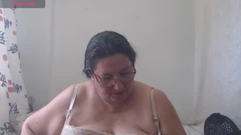 Karina online show from December 3, 2025, 3:21 pm