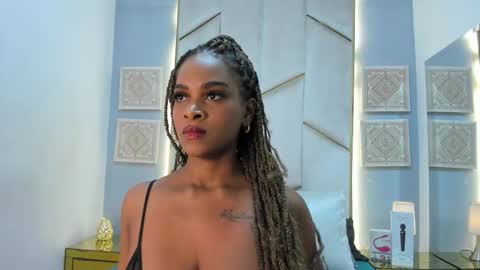 karinaacox online show from March 16, 2026, 12:42 pm