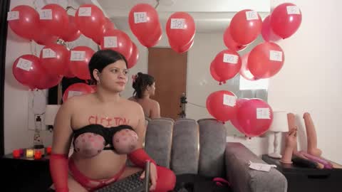 Snapshot of karinasimonz chatting on February 14, 2026, 10:50 pm KarinaSimonz online show from February 14, 2026, 10:50 pm