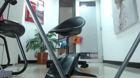 Karin online show from October 27, 2025, 11:36 am