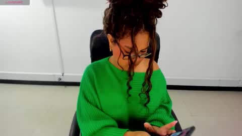 Snapshot of karla_cg chatting on January 9, 2026, 2:31 pm karla_cg online show from January 9, 2026, 2:31 pm