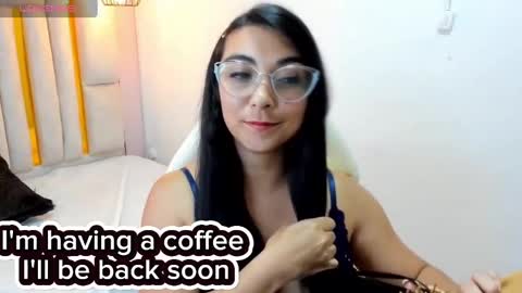 Snapshot of karla_hernandez chatting on January 28, 2025, 10:45 am Karla online show from January 28, 2025, 10:45 am