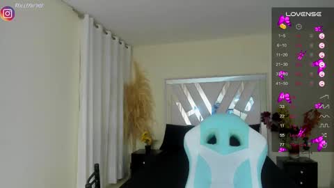 Snapshot of karla_rodriguezx chatting on February 26, 2025, 6:43 pm karla rodriguez online show from February 26, 2025, 6:43 pm