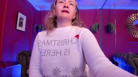 carla  online show from November 14, 2025, 3:16 am