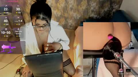 Snapshot of karlamoorex chatting on April 30, 2026, 12:22 pm KARLA online show from April 30, 2026, 12:22 pm