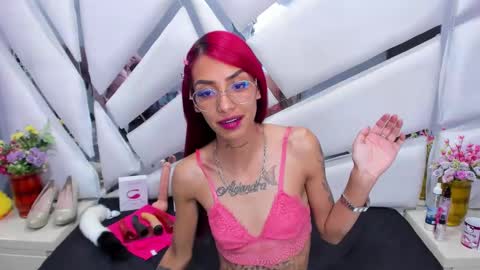 KarlasLutSKinny online show from January 16, 2025, 8:00 am